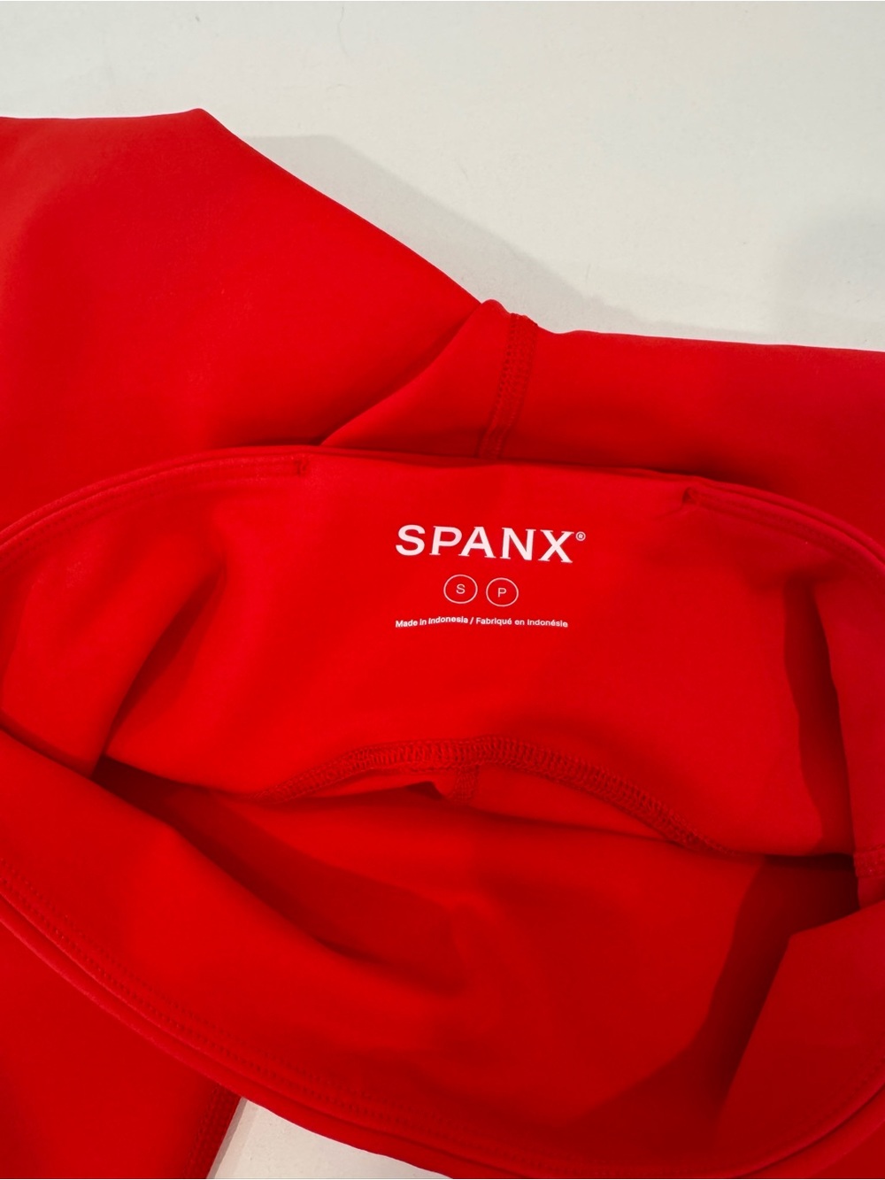 SPANXshape Booty Boost 7/8 Leggings with StayCool Tech - Picture 4 of 5